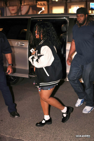04.06 - Durante uma noite em Paris no restaurante La Girafe.