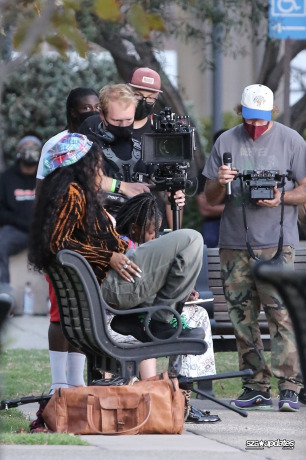 10.09 - Durante as gravações do videoclipe “The Anonymous Ones” em Los Angeles
