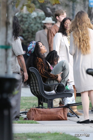 10.09 - Durante as gravações do videoclipe “The Anonymous Ones” em Los Angeles