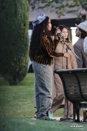 10.09 - Durante as gravações do videoclipe “The Anonymous Ones” em Los Angeles