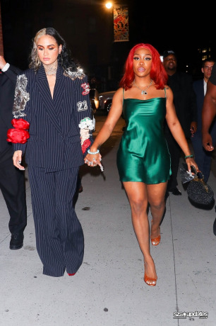14.09 - SZA e Kehlani participam da after-party do Met Gala de Rihanna, em Nova York.