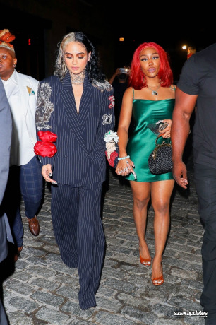 14.09 - SZA e Kehlani participam da after-party do Met Gala de Rihanna, em Nova York.