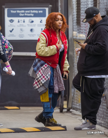 09.12 - Chegada de SZA ao El Capitan Entertainment Centre, em Hollywood, para uma participação no Jimmy Kimmel Live!
