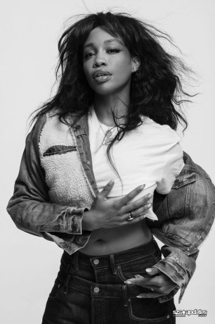 SZA for Levi’s x Karla.