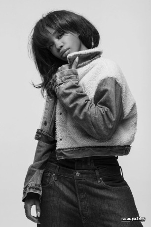 SZA for Levi’s x Karla.