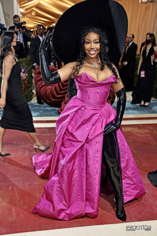 Chegando ao Met Gala “In America: An Anthology of Fashion”