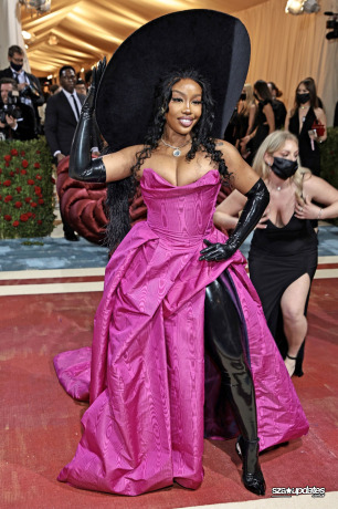 Chegando ao Met Gala “In America: An Anthology of Fashion”