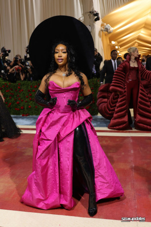 Chegando ao Met Gala “In America: An Anthology of Fashion”