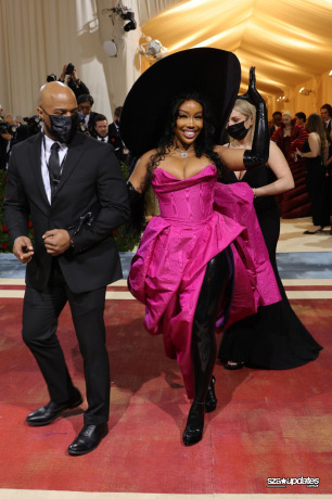 Chegando ao Met Gala “In America: An Anthology of Fashion”