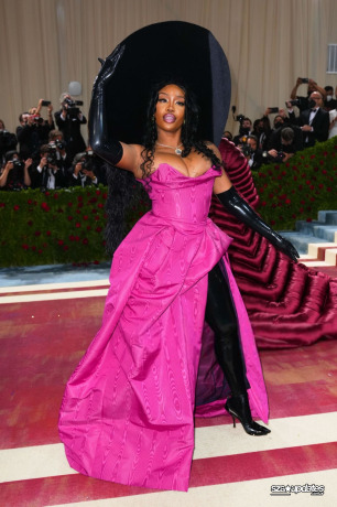 Chegando ao Met Gala “In America: An Anthology of Fashion”