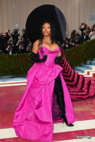 Chegando ao Met Gala “In America: An Anthology of Fashion”