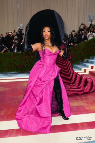Chegando ao Met Gala “In America: An Anthology of Fashion”