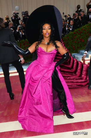 Chegando ao Met Gala “In America: An Anthology of Fashion”