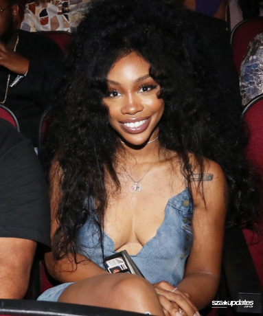 25.06 - Participando do BET Awards 2017, realizado no Microsoft Theater em LA.