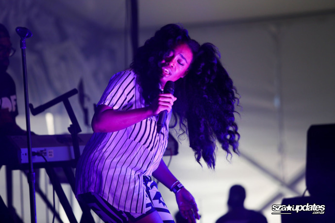 15.03 - Performando no The FADER FORT, durante o SXSW em NY.