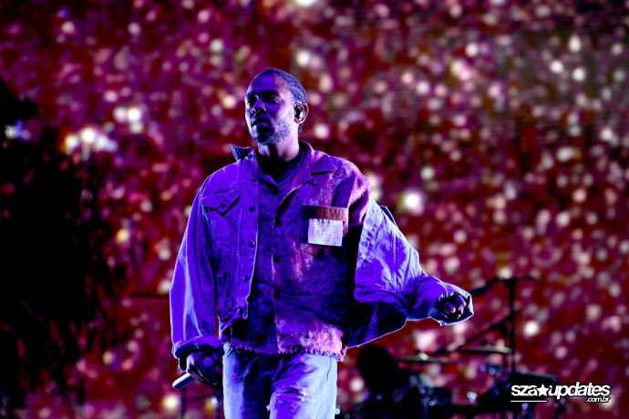 13.04 - Apresentação de SZA durante o Coachella Valley Music and Arts Festival, em Indio, CA..