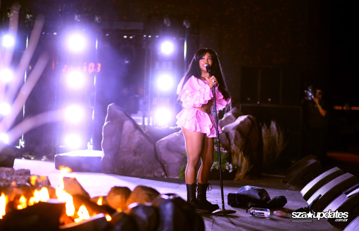 13.04 - Apresentação de SZA durante o Coachella Valley Music and Arts Festival, em Indio, CA..