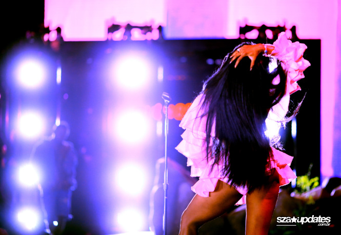13.04 - Apresentação de SZA durante o Coachella Valley Music and Arts Festival, em Indio, CA..