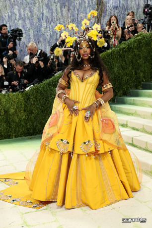 04.05 - The Met Gala “Costume Art”, realizado no Metropolitan Museum of Art em NY.