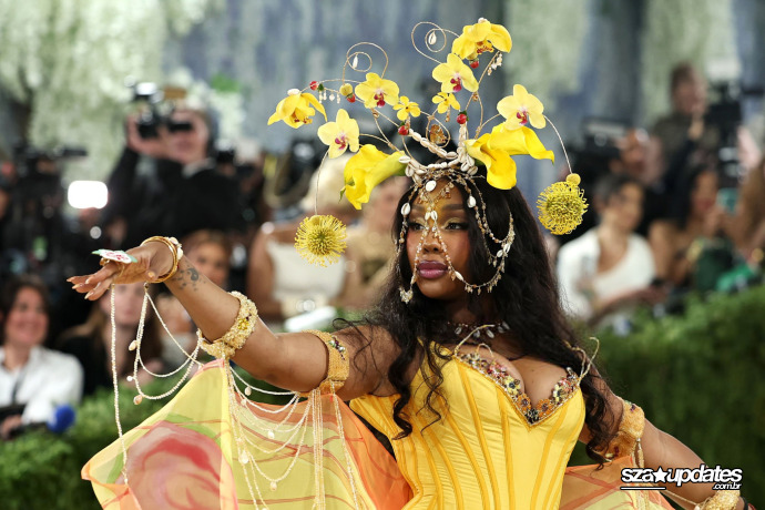 04.05 - The Met Gala “Costume Art”, realizado no Metropolitan Museum of Art em NY.