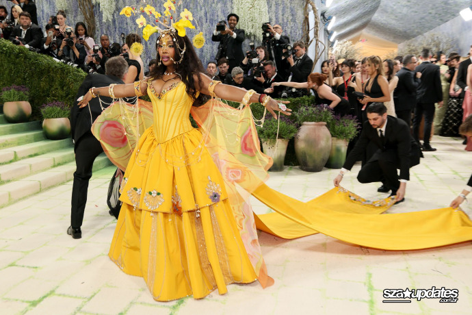 04.05 - The Met Gala “Costume Art”, realizado no Metropolitan Museum of Art em NY.