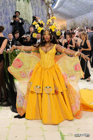 04.05 - The Met Gala “Costume Art”, realizado no Metropolitan Museum of Art em NY.