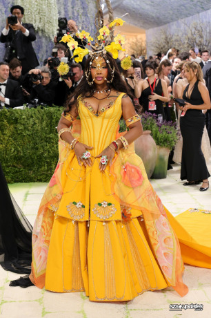 04.05 - The Met Gala “Costume Art”, realizado no Metropolitan Museum of Art em NY.