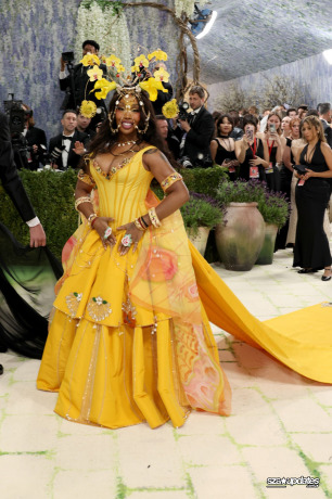 04.05 - The Met Gala “Costume Art”, realizado no Metropolitan Museum of Art em NY.