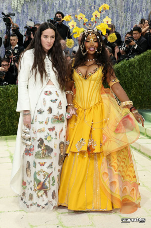 04.05 - The Met Gala “Costume Art”, realizado no Metropolitan Museum of Art em NY.