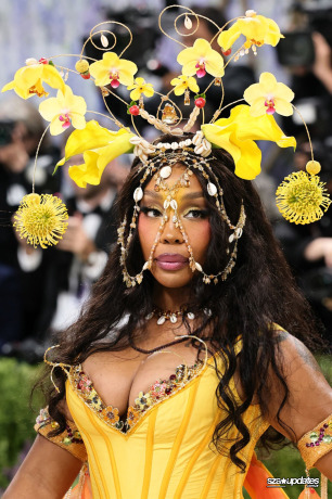 04.05 - The Met Gala “Costume Art”, realizado no Metropolitan Museum of Art em NY.