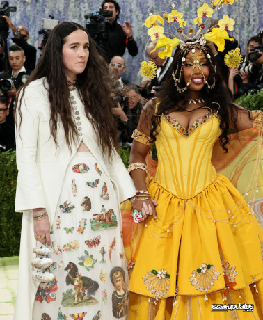 04.05 - The Met Gala “Costume Art”, realizado no Metropolitan Museum of Art em NY.