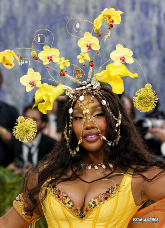 04.05 - The Met Gala “Costume Art”, realizado no Metropolitan Museum of Art em NY.