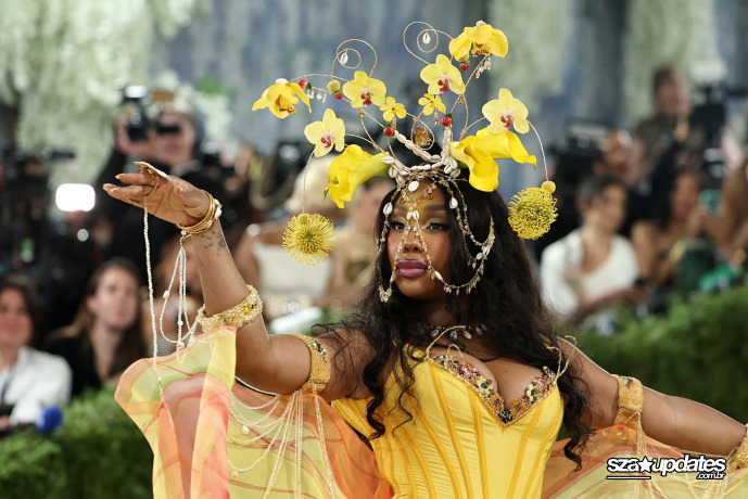04.05 - The Met Gala “Costume Art”, realizado no Metropolitan Museum of Art em NY.