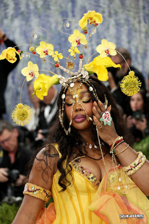 04.05 - The Met Gala “Costume Art”, realizado no Metropolitan Museum of Art em NY.