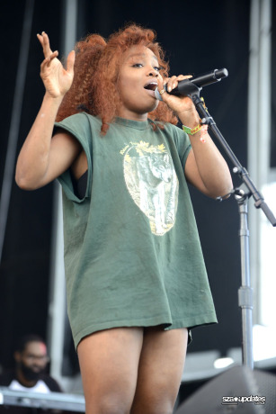 25.09 - Apresentação de SZA durante o Life Is Beautiful Festival 2015.