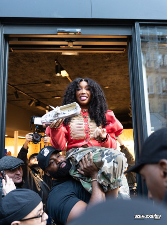 22.01 - Encontro de fãs no Vans Le Marais Store em Paris.